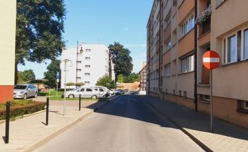 UWAGA ! Utrudnienia w ruchu na ulicy Łużyckiej w Oleśnicy.